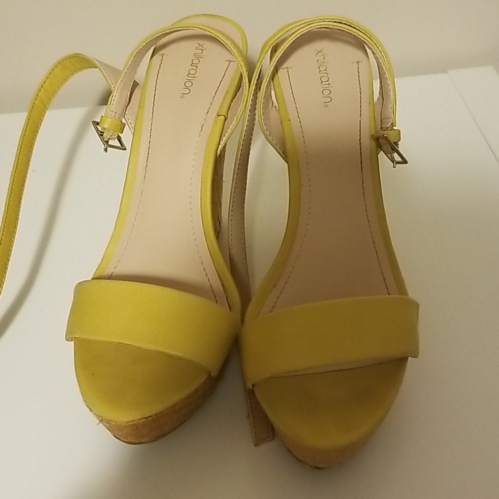 Yellow sandels